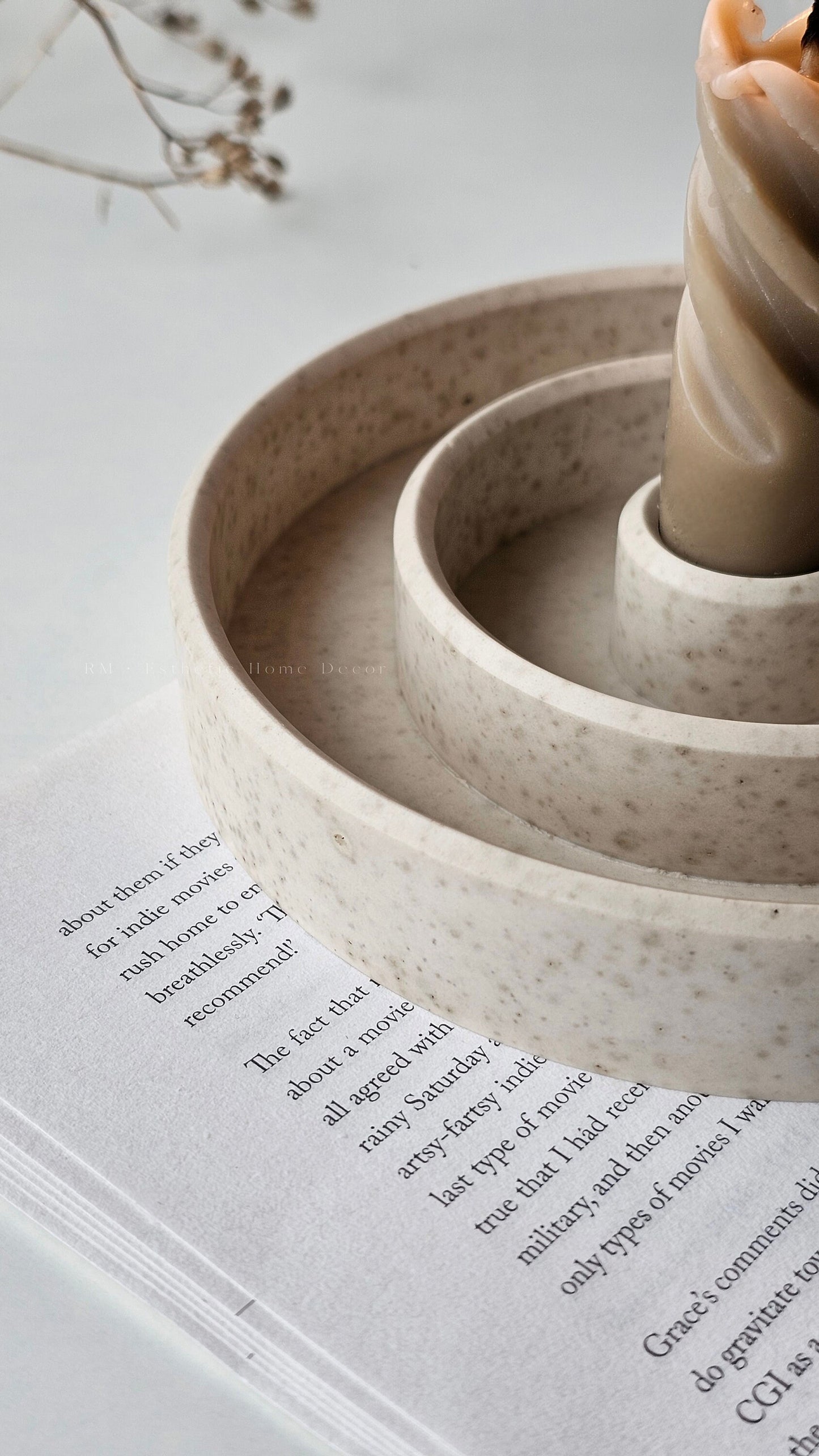 Round Modern Candlestick Holder