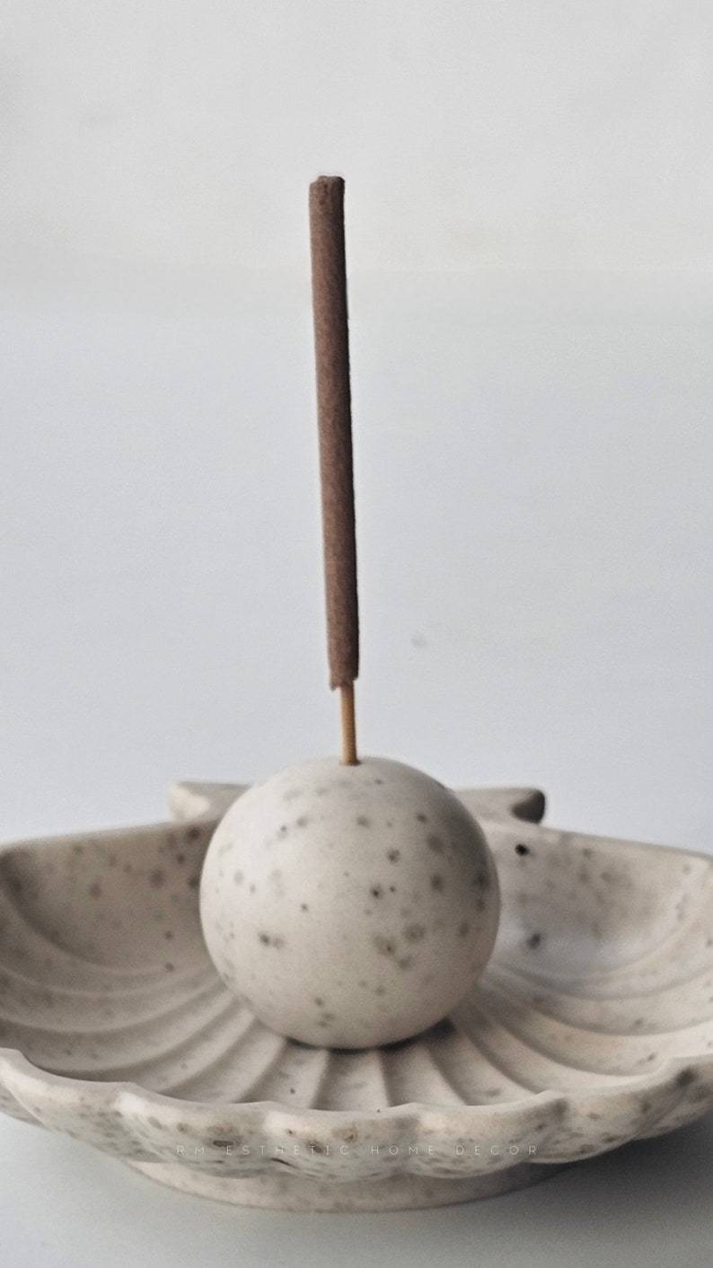 PETTINE Scallop Pearl Shell Incense Stick Holder