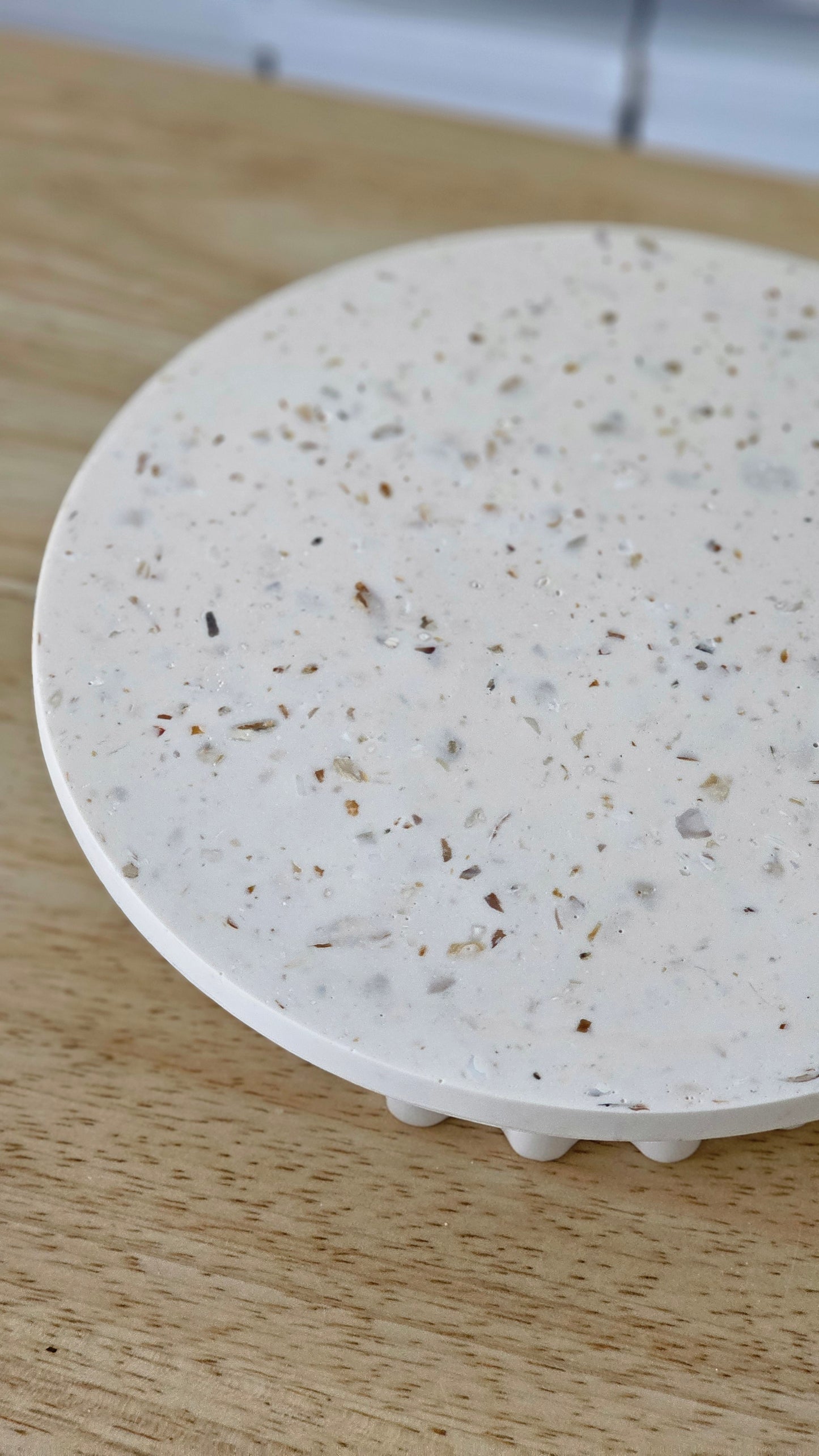 Seashell Ripple Pedestal Tray