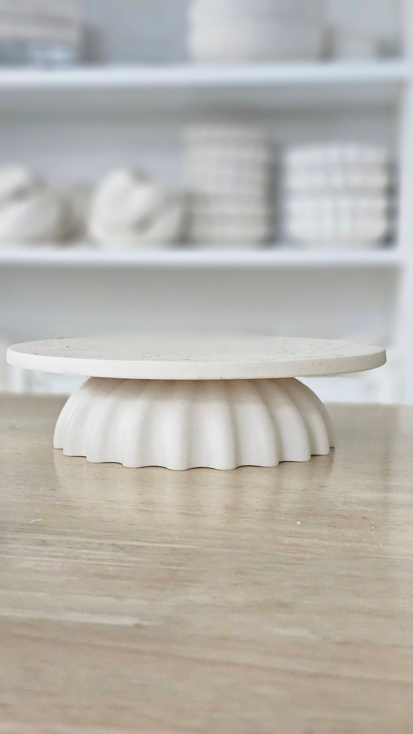 Seashell Ripple Pedestal Tray